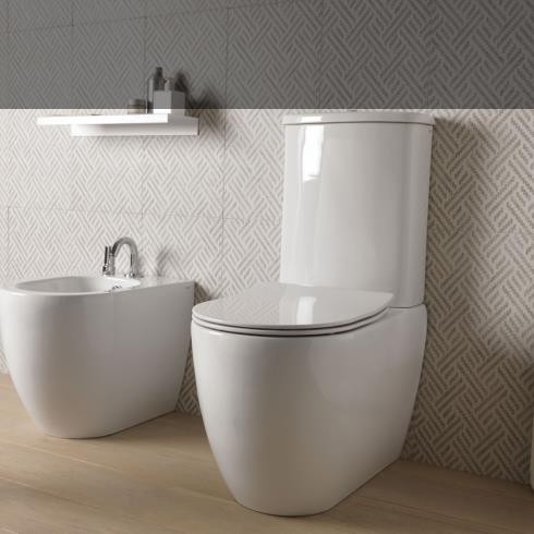 GSG Smart Clean | Spülrandloses Stand-WC mit Keramik-Spülkasten mit Quick release und Soft Close WC-Sitz 