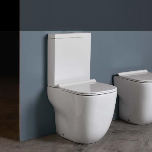 Axa Stand-WC Wild mit Spülkasten | spülrandlos | 65cm | mit WC-Sitz weiß