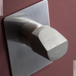 Unterputzmischer Haptic | nickel gebürstet | Griff aus Beton (Variante Capsule | Design: Simone Micheli)